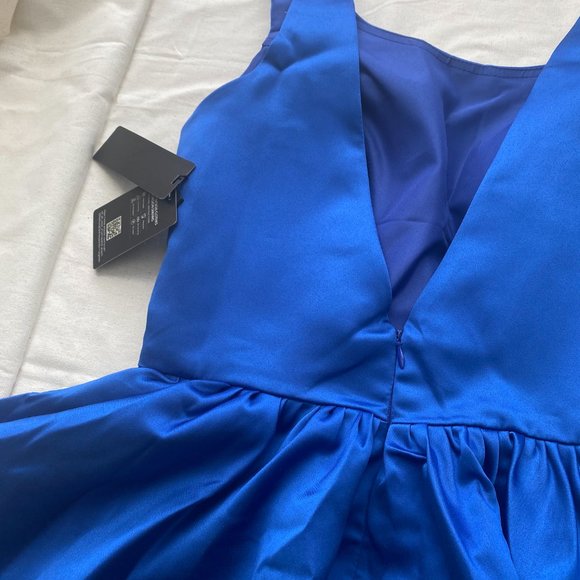 Vegeron Short Blue Formal Dress - Picture 4 of 4